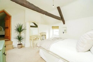 4 chambres, fer et planche à repasser, Wi-Fi, draps fournis