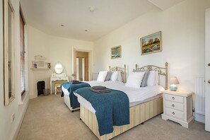 11 bedrooms, iron/ironing board, free WiFi, bed sheets