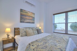 5 bedrooms, iron/ironing board, free WiFi, bed sheets
