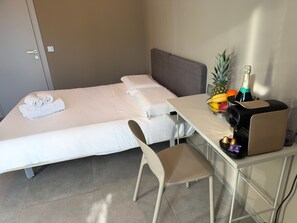 1 bedroom, iron/ironing board, free WiFi, bed sheets - MyResidenced'Azur - appartement 5A (Beausoleil)