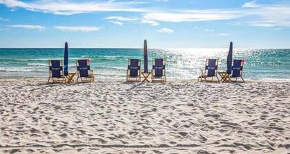30A Seacrest | 12,000 sq' Resort Pool | Beach Tram | Sleeps 15 | My Beach Getaways