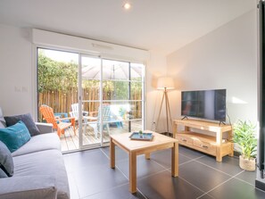 TV - Villa Albertine by Interhome (Arcachon)