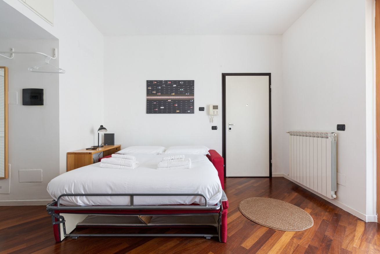 1 chambre, fer et planche à repasser, accès Internet