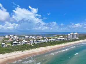 Beach nearby - Cielito Lindo Private Home in The Shores Subdivision Bayside (South Padre Island)