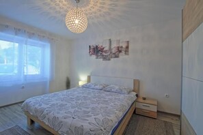 2 Schlafzimmer, Bügeleisen/Bügelbrett, kostenloses WLAN, Bettwäsche