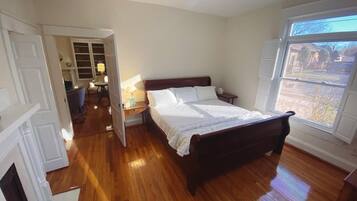 4 chambres, fer et planche à repasser, lit parapluie, Wi-Fi gratuit