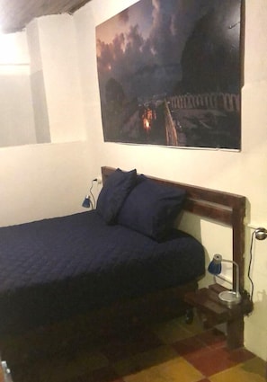 Comfort Room | Free WiFi, bed sheets