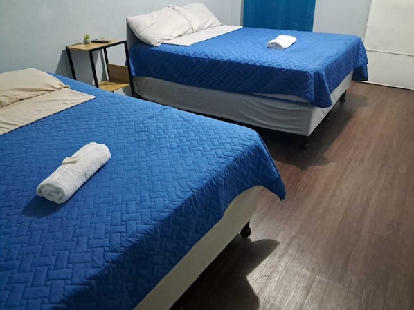 Economy Room | Free WiFi, bed sheets - HOSTAL VENEZUELA (San Salvador)
