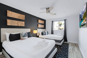 5 chambres, fer et planche à repasser, Wi-Fi gratuit, draps fournis