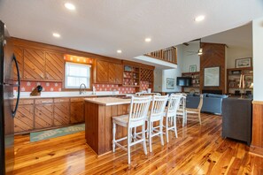 Interior - Lost Options-Premier Home w/ Tidal Creek Dock; Creek/Marsh Views; Easy Beach Access (Edisto Beach)