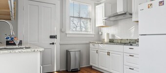 1 Bed Luxury Downtown Columbia (Elmwood Park)