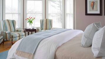 Deluxe kamer | Italiaanse Frette-lakens, luxe beddengoed, een strijkplank/strijkijzer