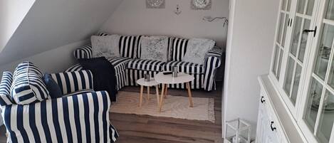 Fernseher, Stereoanlage