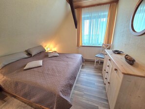 2 Schlafzimmer, Schreibtisch, WLAN