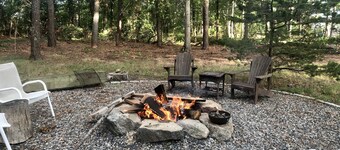 Cozy, renovated home in a charming duplex cottage