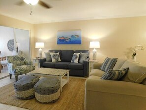 TV - Waters Edge 202 in Fort Myers (Fort Myers)