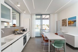 Fridge, microwave, oven, stovetop
