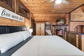 1 dormitorio, tabla de planchar con plancha, wifi gratis y ropa de cama