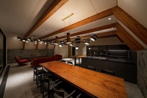 Apartamento de lujo | Zona de estar | Una televisión