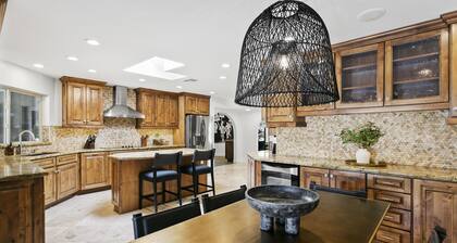 SWSS - Unwind in Luxury: RnR - Scottsdale's Premier Entertainment Oasis 7 bedroom, 8.5 bath