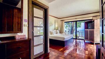 4 habitaciones, caja de seguridad en la habitación y escritorio