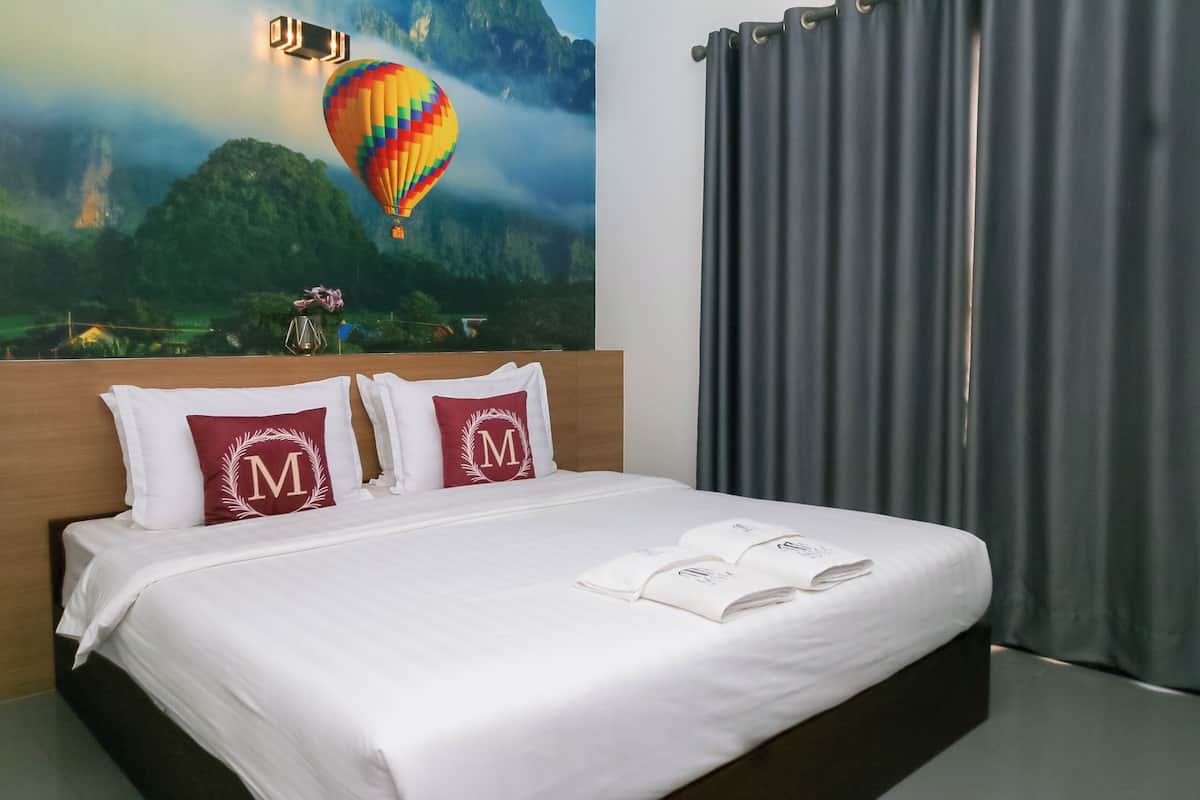 Standard Double Room | Minibar, desk, rollaway beds (surcharge), WiFi (free)