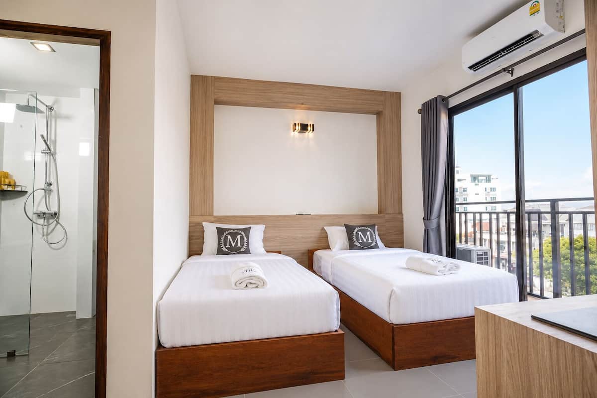 Minibar, desk, rollaway beds (surcharge), WiFi (free)