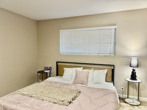 2 soverom, wi-fi (inkludert) og sengetøy