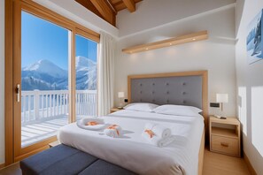 4 bedrooms, free WiFi, bed sheets