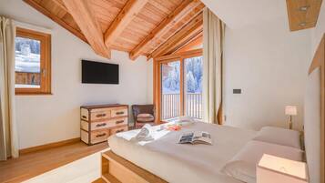 4 makuuhuonetta, ilmainen Wi-Fi, vuodevaatteet