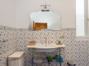 Towels - Le Colonne by Interhome (Rome: Historical City Center)