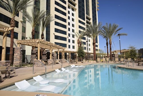 The Comforts of Home Close to the Vegas Strip and Allegiant Stadium!