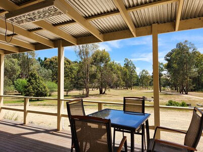Peppin Pines Retreat -A Private Oasis, acreage with lake views and room to move!