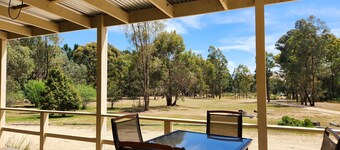 Peppin Pines Retreat -A Private Oasis, acreage with lake views and room to move!