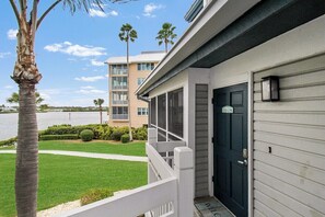 Exterior - Siesta Key bayfront condo - two pools - tennis and pickleball - beach access - GBB 1366 (Siesta Key)