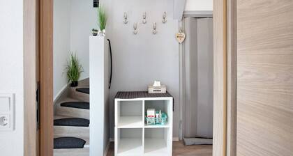 Ferienhaus 'Ayna' mit privater Terrasse, privatem Garten und WLAN