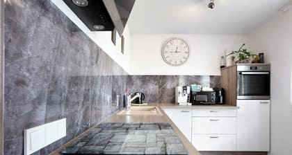 Casa de vacaciones 'Ayna' con terraza privada, jardín privado y Wi-Fi