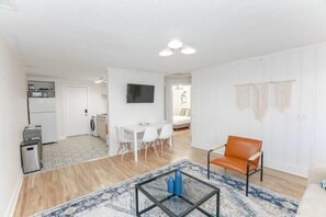 TV, offices - Willoughby Spit Sojourn | Beach Side | 2 BR (Norfolk)