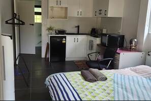 1 Schlafzimmer, Bügeleisen/Bügelbrett, kostenloses WLAN, Bettwäsche