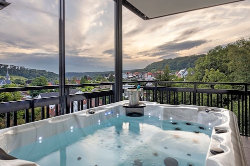 Ferienwohnung "Egge Resort 7f" mit Balkon, Whirpool und Sauna