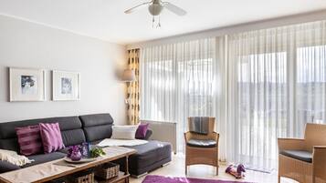 Fernseher, Stereoanlage