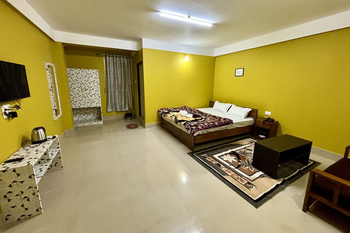 Superior Room | 1 bedroom, premium bedding, desk, blackout curtains
