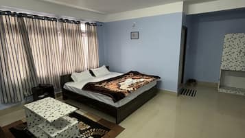 Executive Room | Premium bedding, desk, blackout curtains, soundproofing