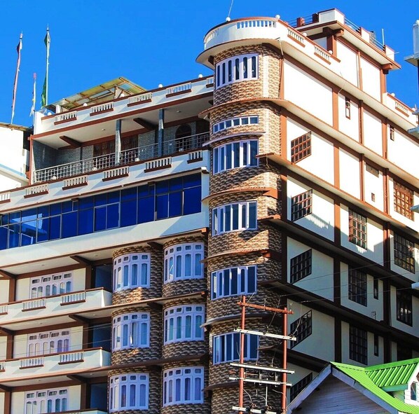 Front of property - Hotel Vivid Tawang (Tawang)