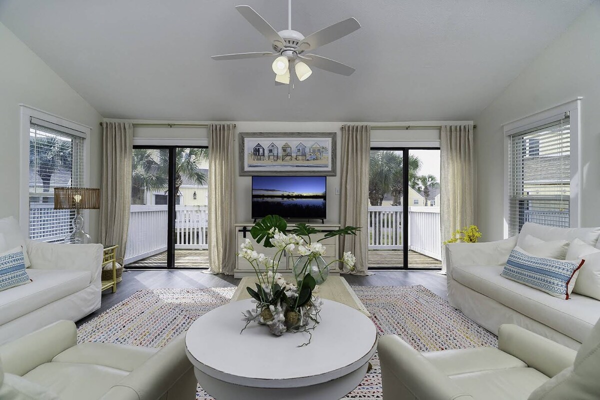 Photo 15 of Boat & Pet Friendly, Walk2Beach, FREE Golf, Pools, Pickleball, Tennis, Beach Bar, Sandpiper Cove 39