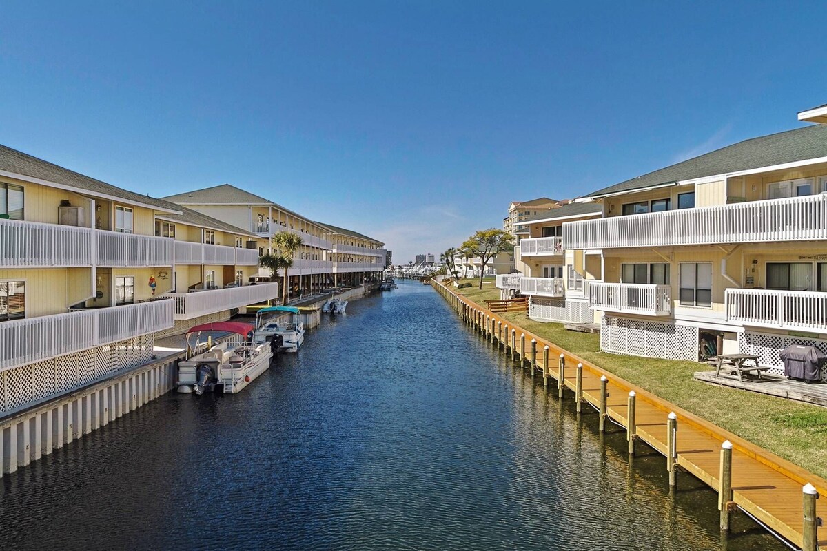 Photo 49 of Boat & Pet Friendly, Walk2Beach, FREE Golf, Pools, Pickleball, Tennis, Beach Bar, Sandpiper Cove 39