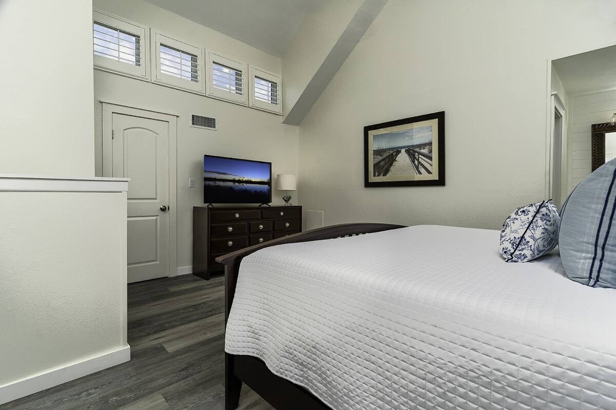 Photo 24 of Boat & Pet Friendly, Walk2Beach, FREE Golf, Pools, Pickleball, Tennis, Beach Bar, Sandpiper Cove 39