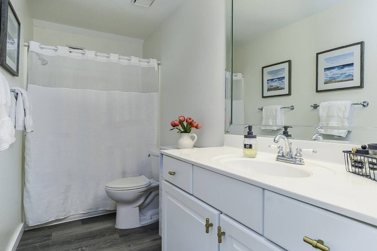 Photo 25 of Boat & Pet Friendly, Walk2Beach, FREE Golf, Pools, Pickleball, Tennis, Beach Bar, Sandpiper Cove 39