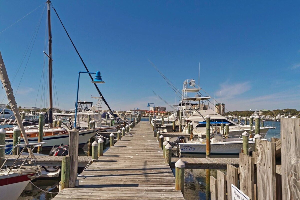 Photo 45 of Boat & Pet Friendly, Walk2Beach, FREE Golf, Pools, Pickleball, Tennis, Beach Bar, Sandpiper Cove 39
