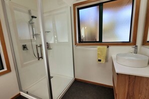 Shower, towels